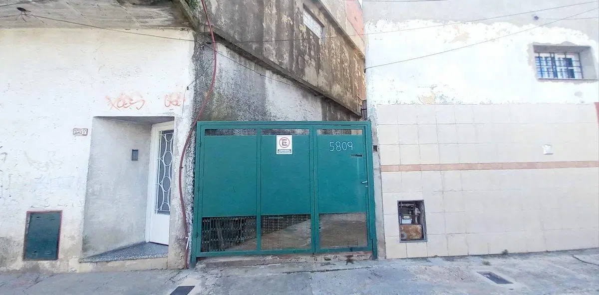 VENTA CASA 2 ambientes en Caseros con cochera 5