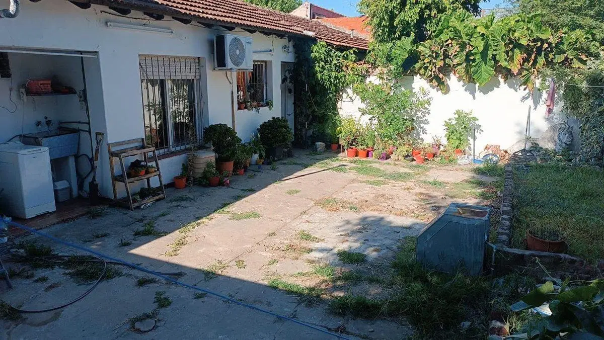 VENTA CASA EN ESQUINA 4 AMBIENTES - ITUZAINGO 3