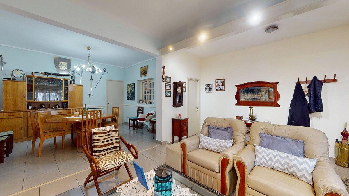 Foto de CASA EN VENTA 5 AMB COLEGIALES, imagen 1