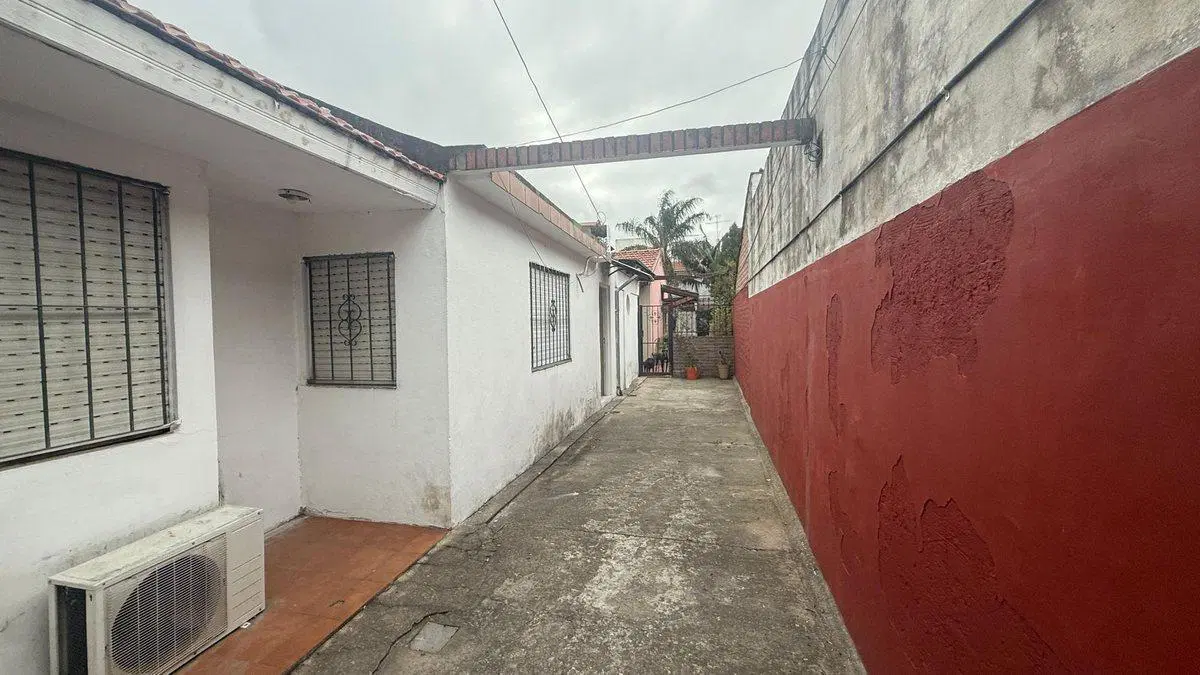 VENTA PH 3 AMBIENTES COCHERA Y PATIO LANUS 8