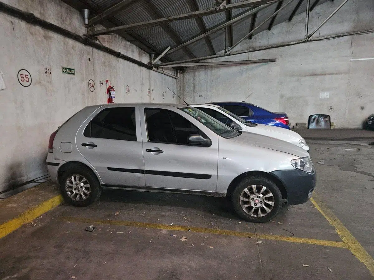 Venta Cochera Fija  por rampa Recoleta seg 24 hs 4
