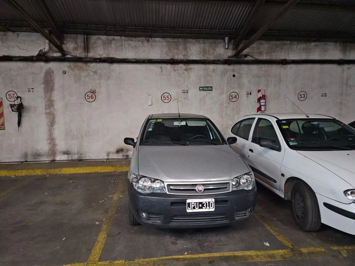 Venta Cochera Fija  por rampa Recoleta seg 24 hs 2