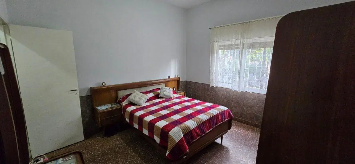 Casa 3 amb C/fondo,quincho,parrilla,cochera, y dpt 5