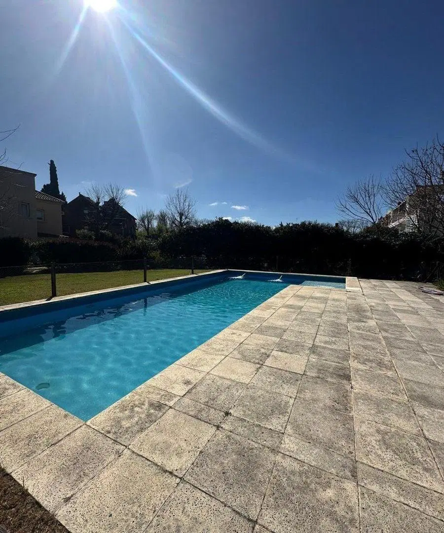 VENTA CASA DUPLEX 3 AMB BARRIO LA QUADRA PILAR 5