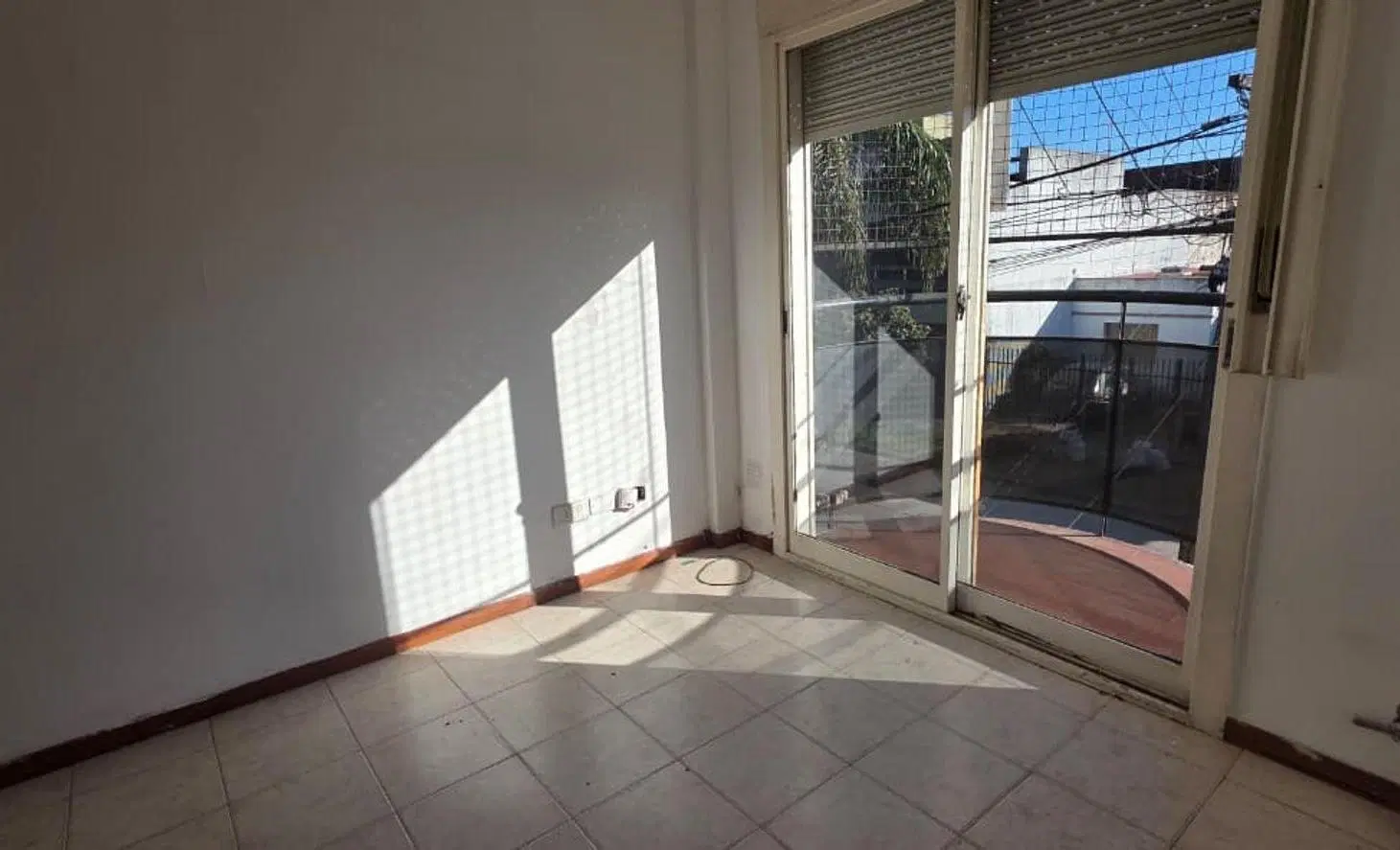 Venta dpto 2 ambientes balcón Caseros apto cred 2