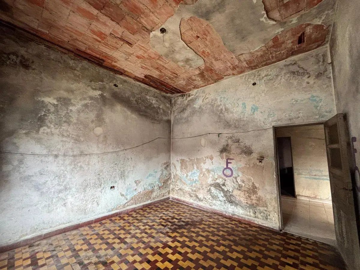 Lote en venta, con casa a reciclar  Castelar Morón 4