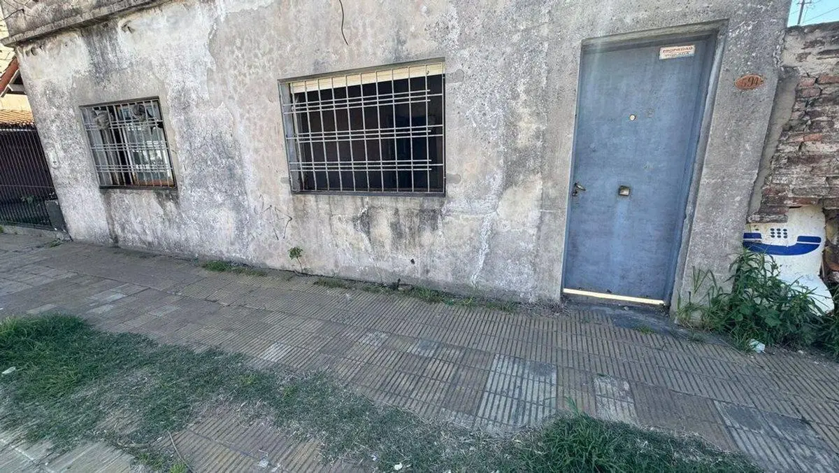 Casa  en venta 3 amb a reciclar en Castelar Morón 5