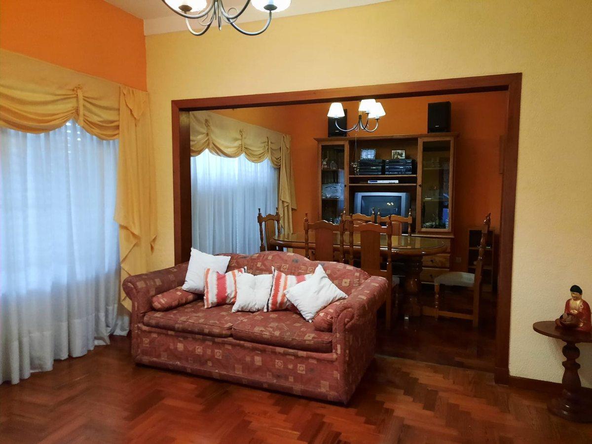Foto de Casa en venta 5 amb./quincho y Garage JLSuarez, imagen 4