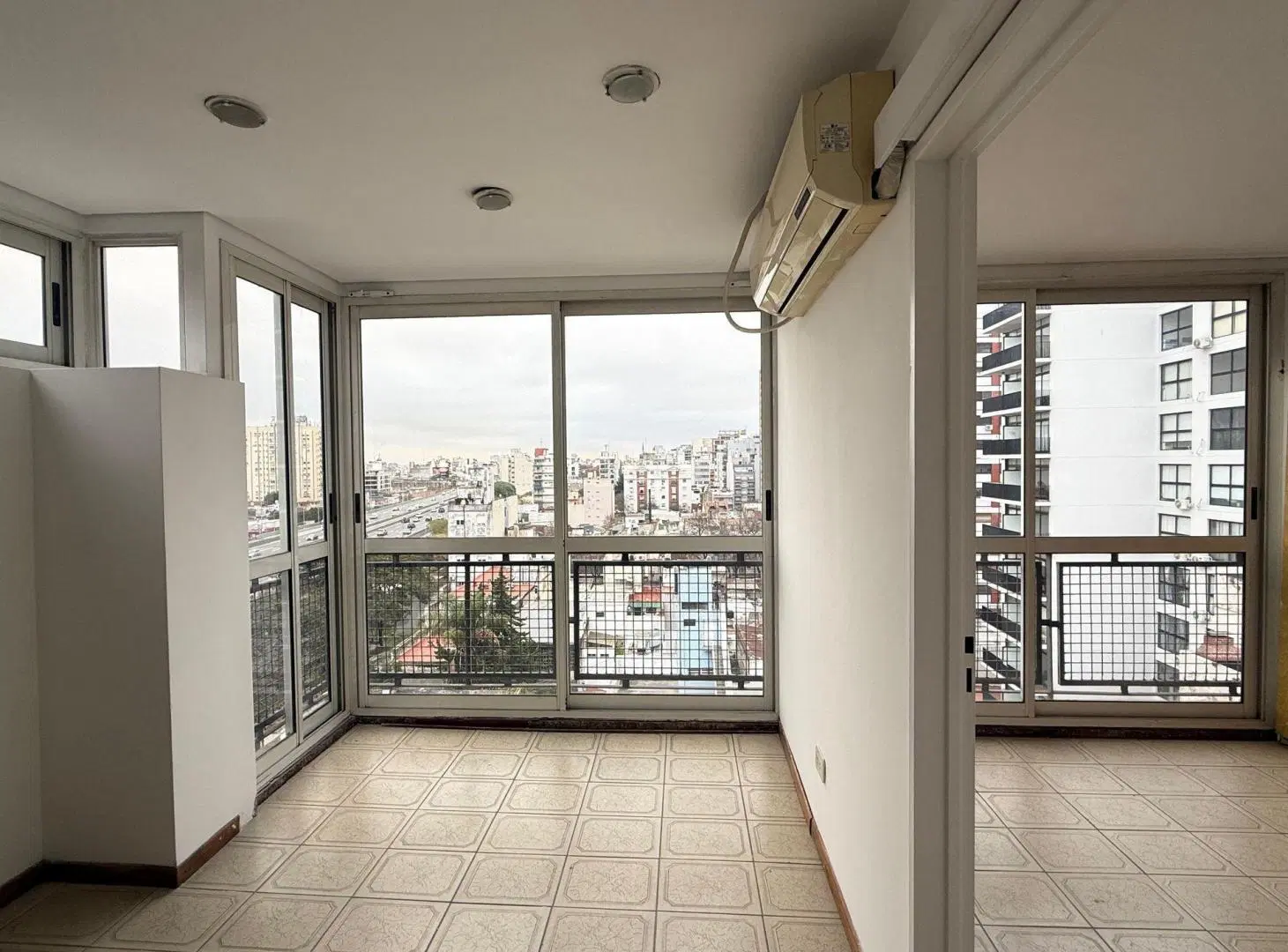 VENTA DEPARTAMENTOS 3 AMBIENTES CON TERRAZA PARRI 3