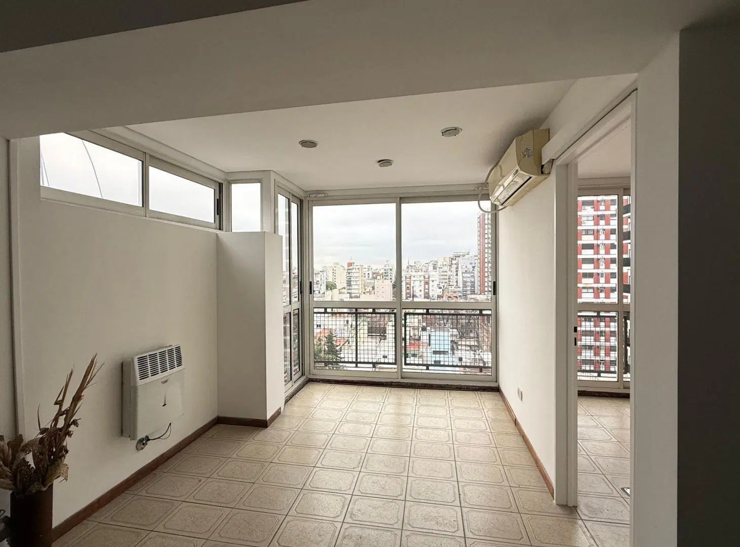 VENTA DEPARTAMENTOS 3 AMBIENTES CON TERRAZA PARRI 4