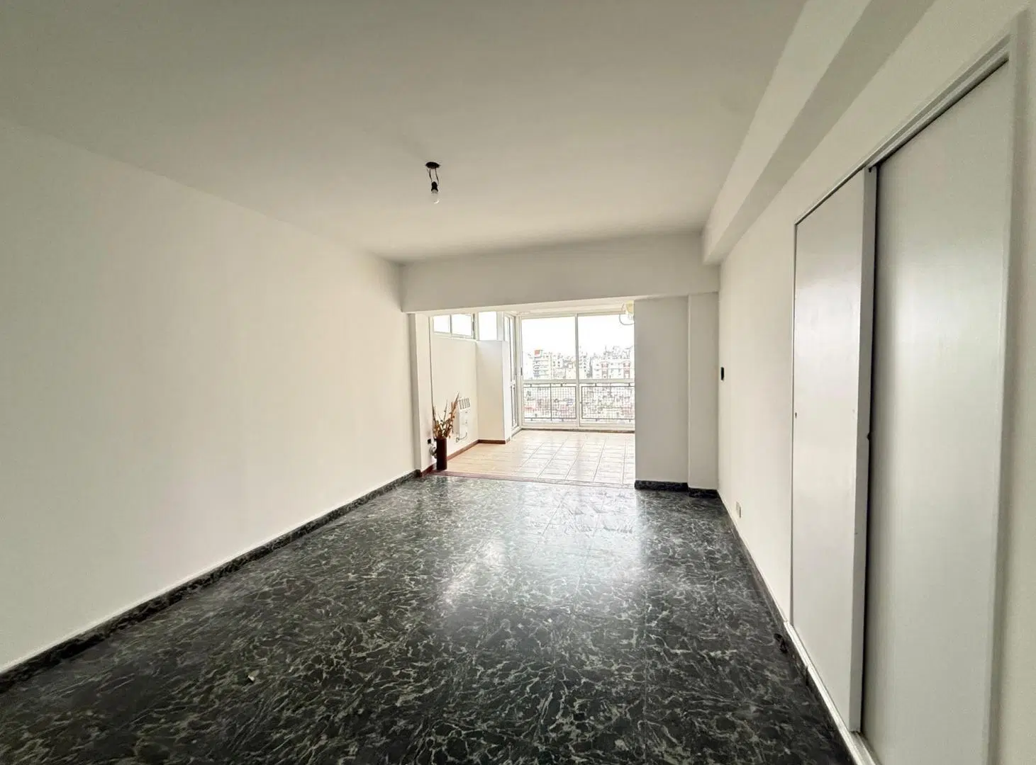VENTA DEPARTAMENTOS 3 AMBIENTES CON TERRAZA PARRI 2