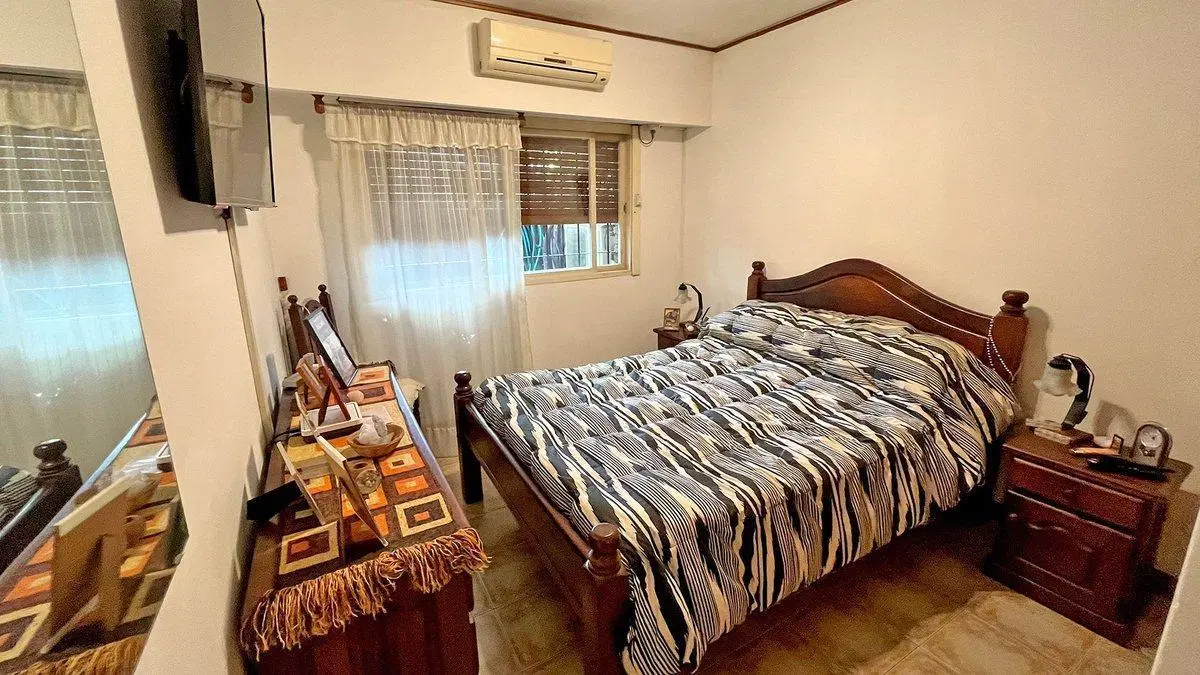 Venta Casa Boulogne 5 amb cochera jardin y pileta 8