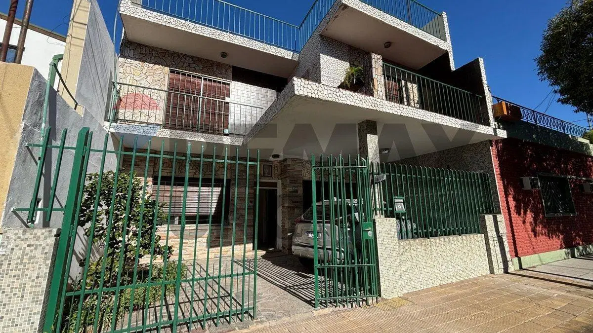 Venta Casa 5 Ambientes Patio, Cochera y Terraza 5