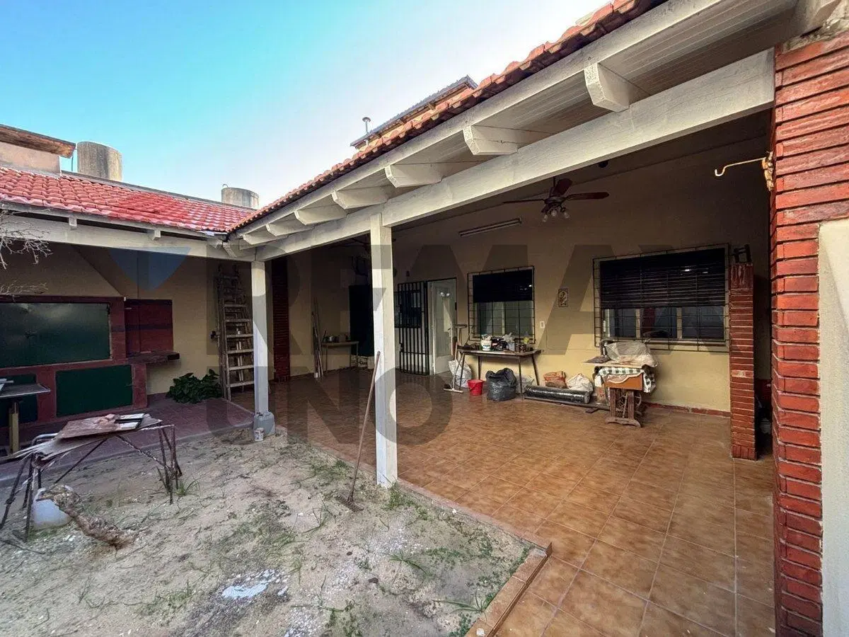Venta Casa 5 Ambientes Patio, Cochera y Terraza 4