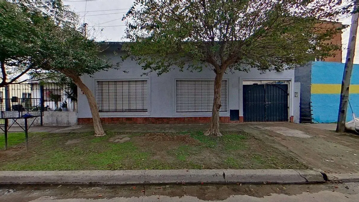 Casa 3 AMB con JARDÍN en Don Torcuato 8