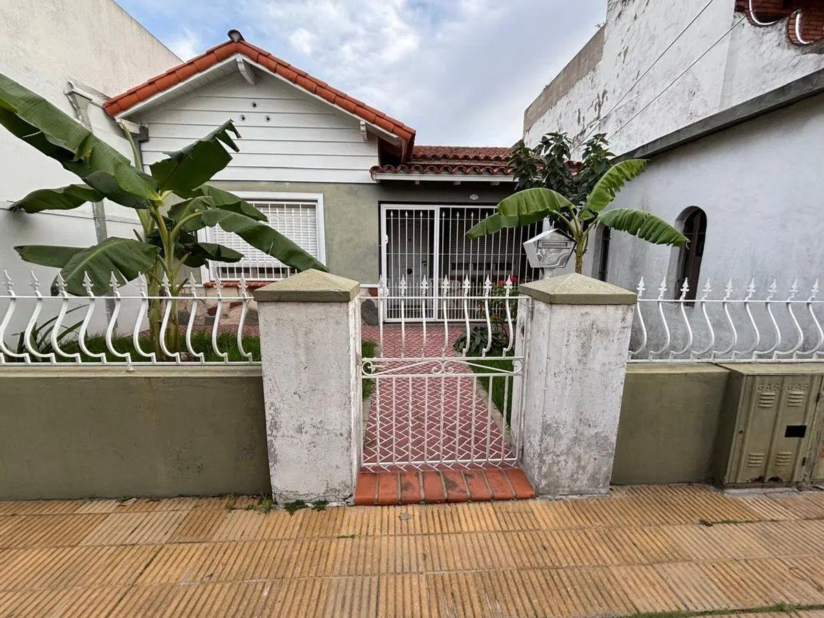 Casa tipo PH en venta 3 amb/jardín  en Ramos Mejía 2