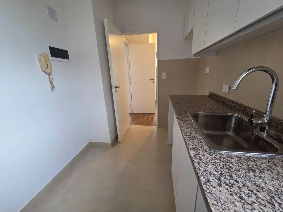 VENTA DEPTO BELGRANO 3 AMB BALCON - A NUEVO 6ª 4