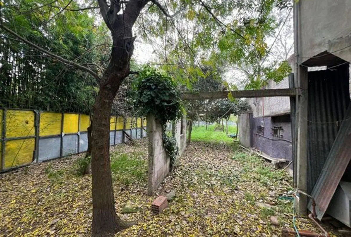 CASA EN VENTA EN ALEJANDRO KORN AMPLIO TERRENO 2