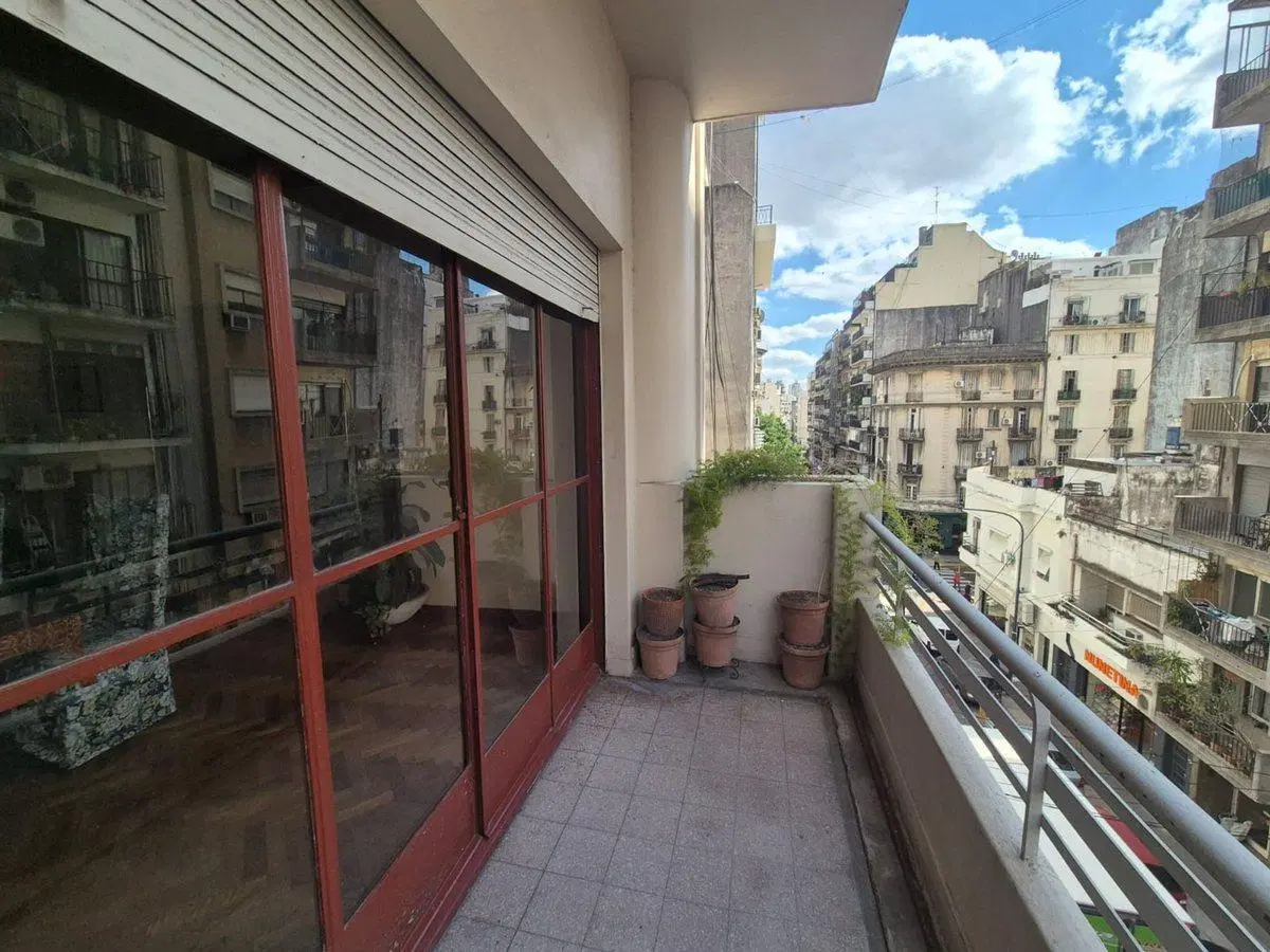VENTA DPTO 4 AMB BALCON BALVANERA ZONA FACULTAD 2