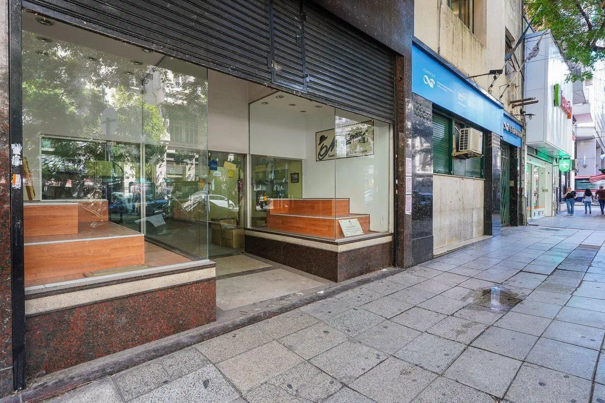 ALQUILER IMPORTANTE LOCAL COMERCIAL AV. RIVADAVIA 4