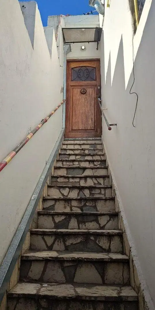 3 Amb. Amplios y Luminosos a Mts. de Av. Laprida 4