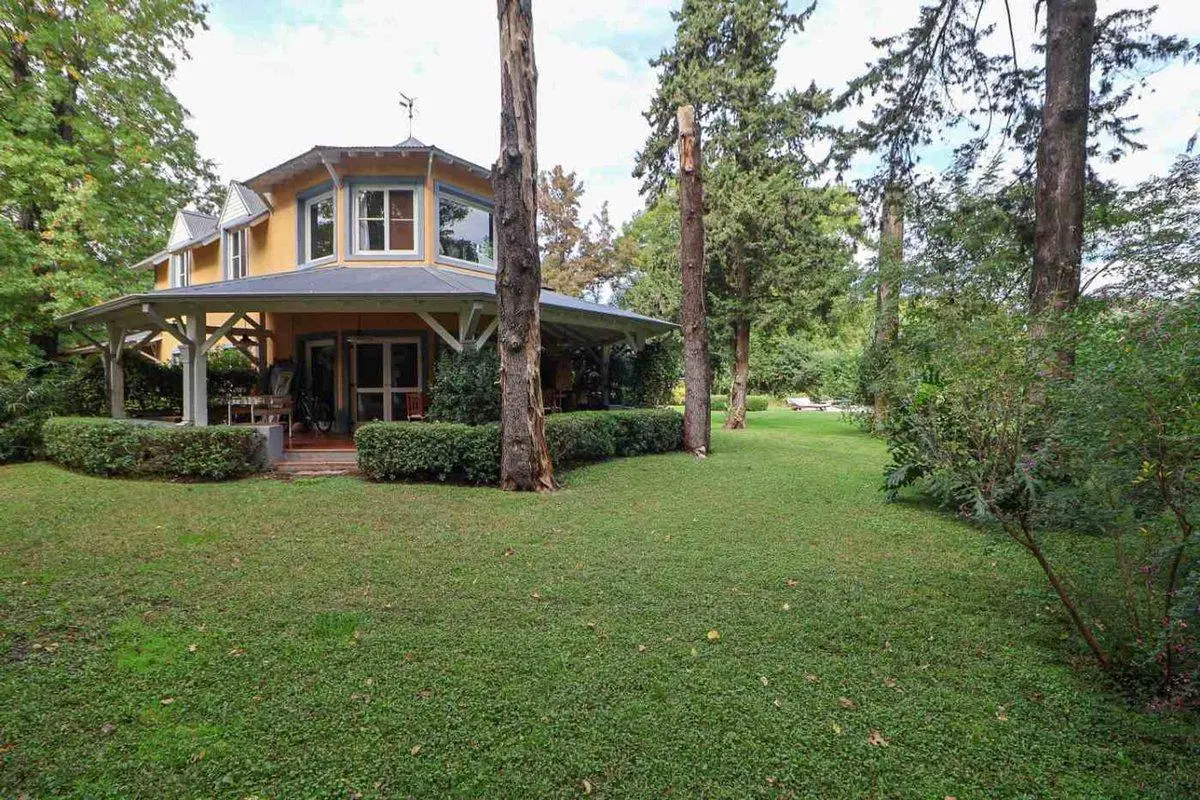 VENDE CASA C PILETA Y PARQUE EN GOLF CLUB ARGENTIN 4