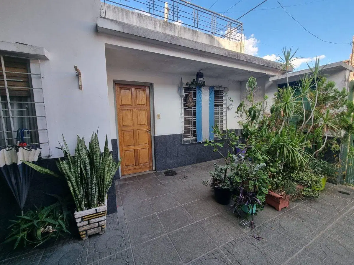 Casa en venta 3 amb. en Ciudad Madero+Depto  Local 2