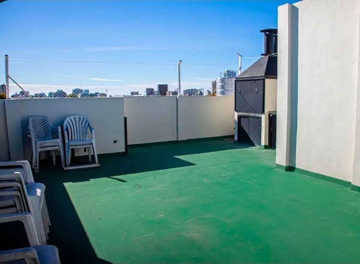 Departamento 2 ambientes- terraza-cochera Florida 5