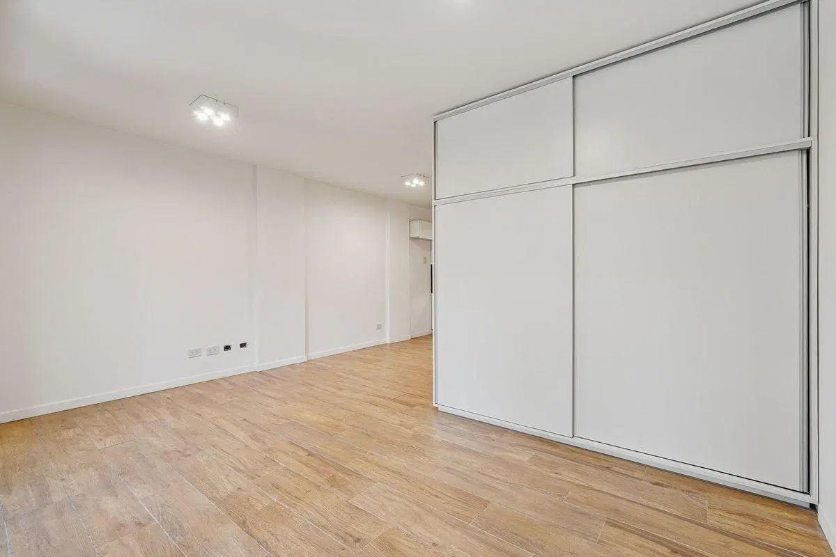 VENTA MONOAMBIENTE DIVISIBLE EN PARQUE CHAS 4