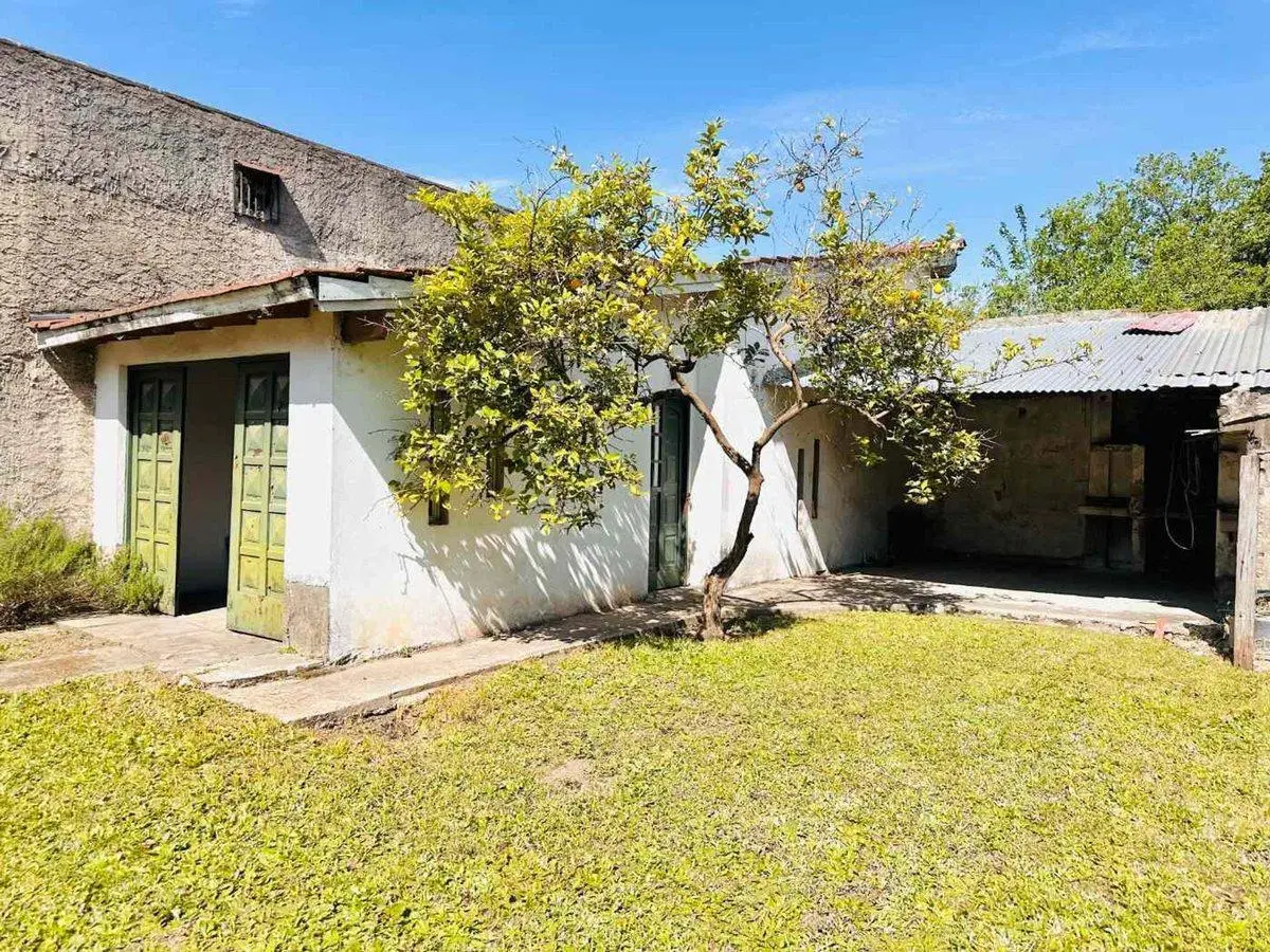 Casa En Venta en Ezeiza Centro Con Parque 2