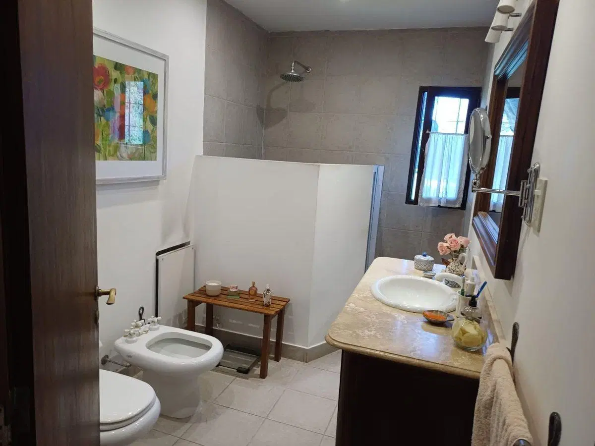Casa quinta 5 amb en VENTA, gran terreno en Pilar 2