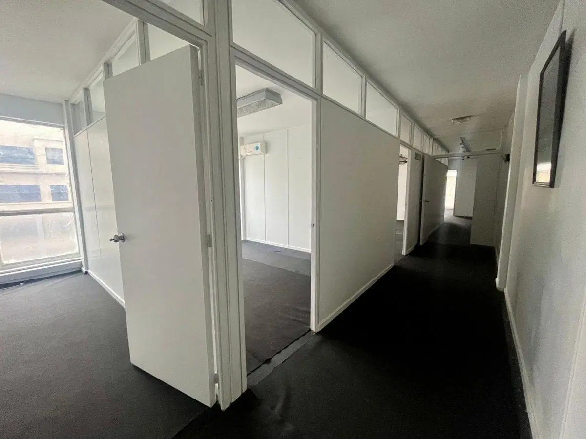 OFICINA  138 m² AV. CORRIENTES SAN NICOLAS 5