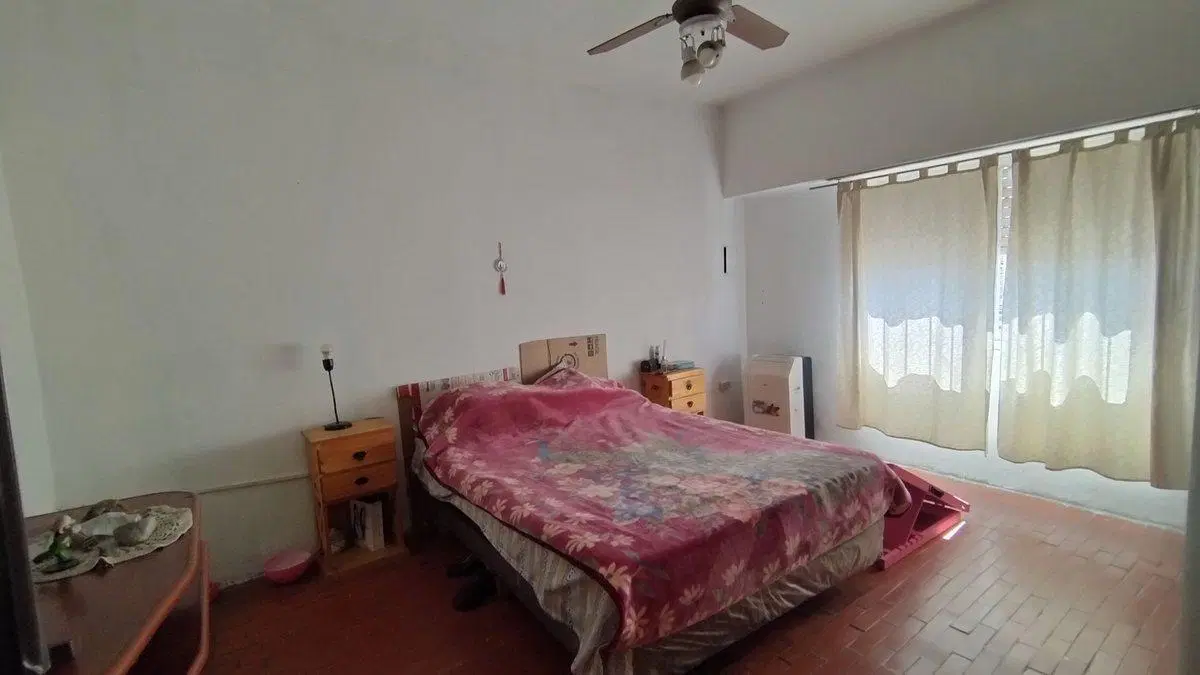 VENTA PH AMPLIO 3 ambientes con Terraza. 4