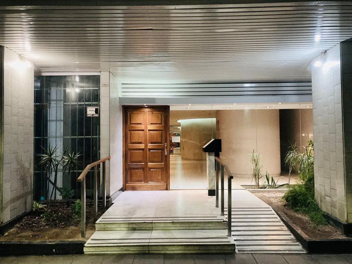 VENTA 4 AMBIENTES MONTE CASTRO PISO ALTO 5