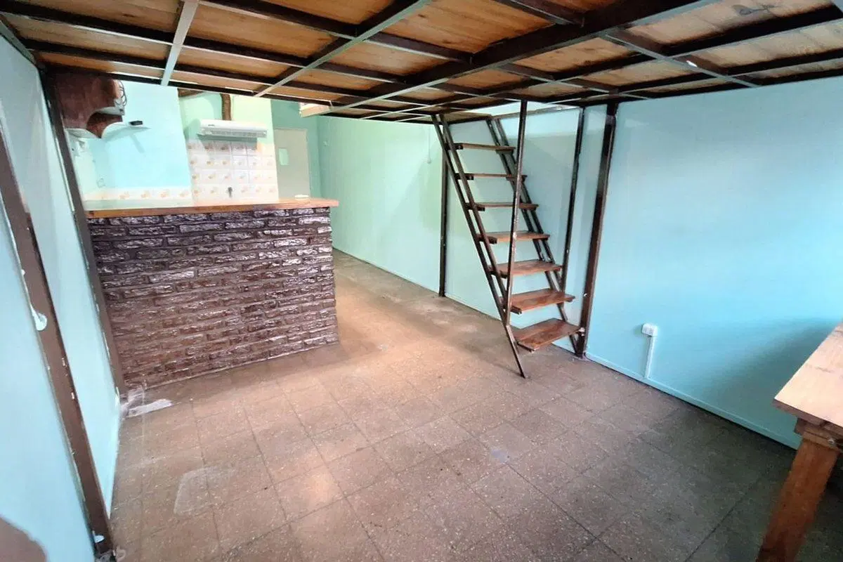 VENTA monoambiente/ entrepiso COCHERA Constitución 2