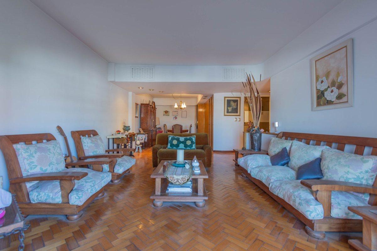 Foto de VENTA 4 AMB + COCHERA. PISO ALTO. CAÑITAS, imagen 3
