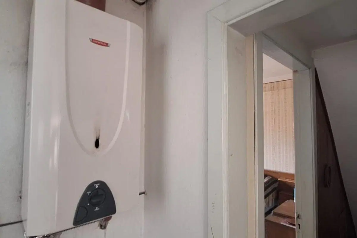 VENTA casa Quilmes - 4 amb + jardin y terraza 2