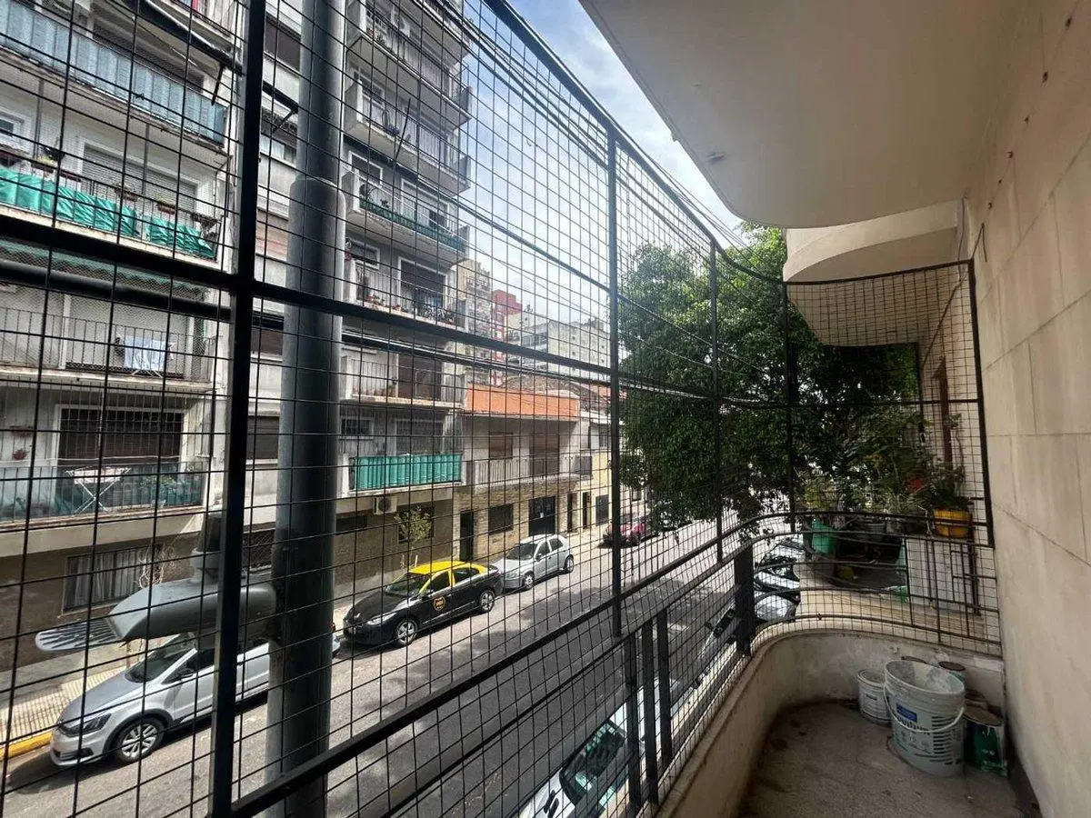 DEPARTAMENTO DE 2 AMB Y DOS BALCONES BALVANERA 3