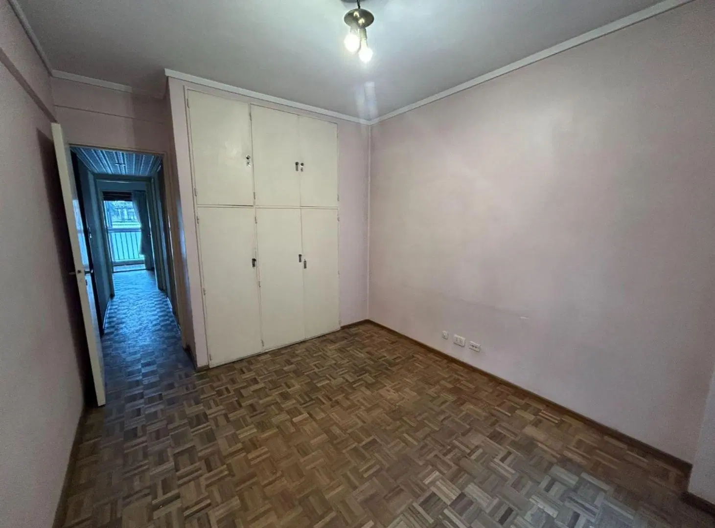 VENDE DEPARTAMENTO 3 AMB Y DEP Y BALCON EN FLORES 4