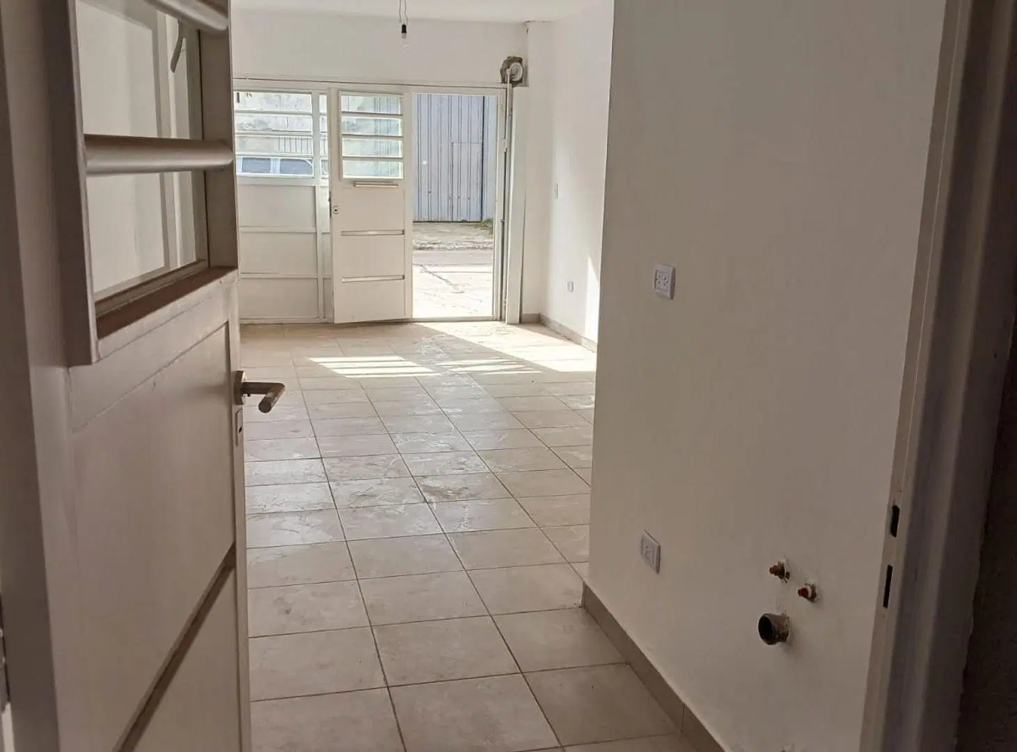 MONOAMBIENTE CON PATIO A ESTRENAR EN GERLI 3
