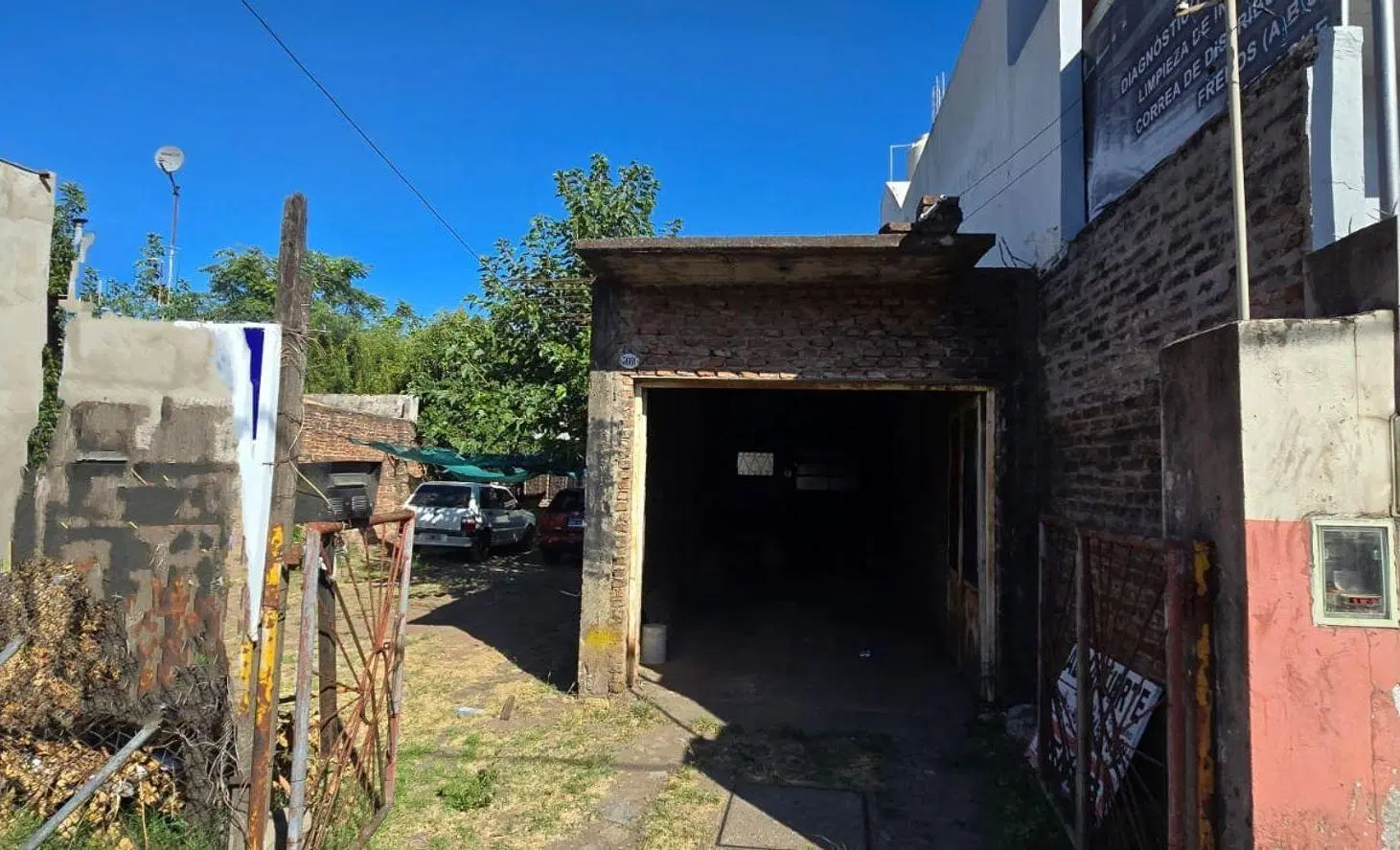 Lote 320 m2 en san justo con casa a refaccionar 5