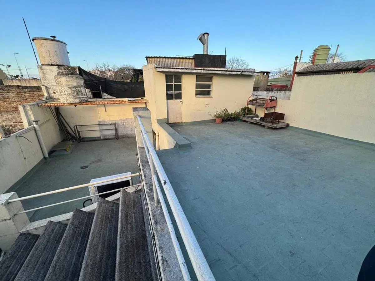 VENTA PH 3 AMB CON TERRAZA EN FLORES SIN EXPENSAS 2