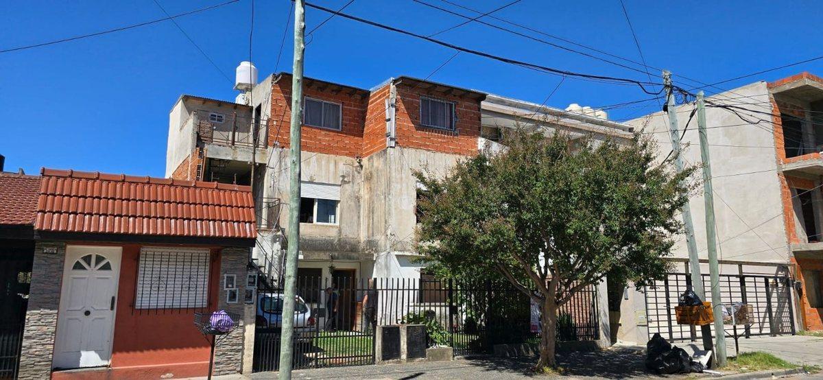 3 unidades en lote 300m2 con parque y cochera