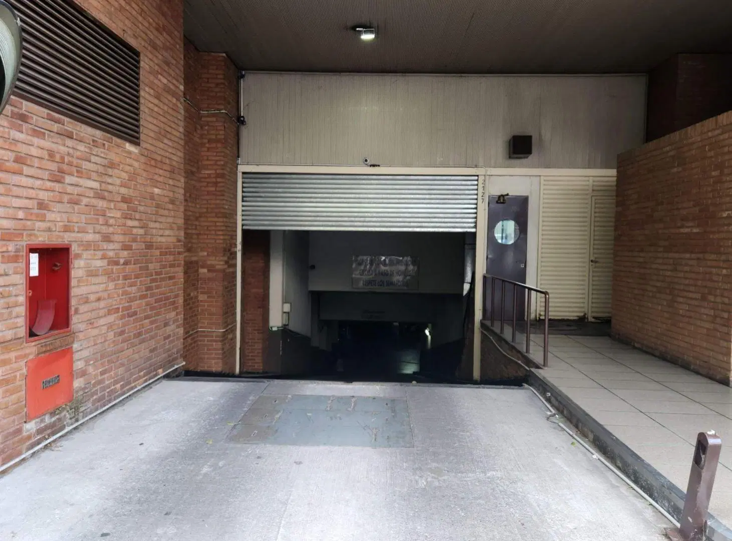 VENTA COCHERA PARA DOS AUTOS EN BELGRANO 3