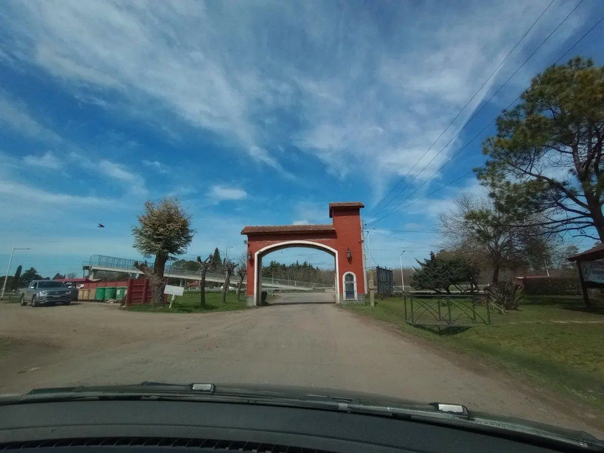 Lote en venta  Barrio Pque. Exaltación semicerrado 4