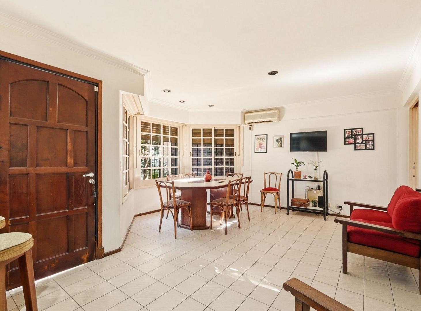 VENTA CASA LOTE PROPIO 6 AMBIENTES- VELEZ SARFIELD