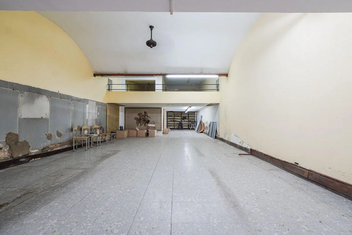 ALQUILER IMPORTANTE LOCAL COMERCIAL AV. RIVADAVIA 3