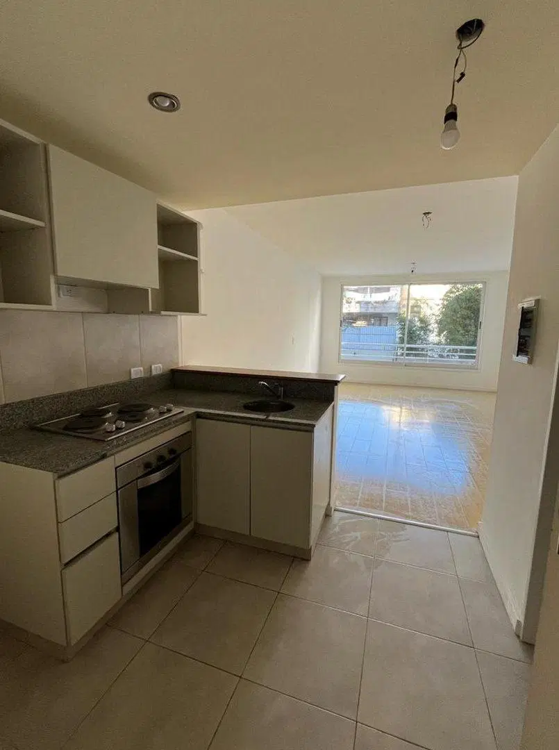Venta con Renta Monoambiente divisible .Apto Prof 2