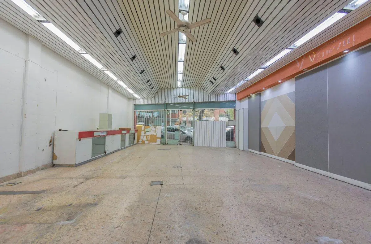 ALQUILER AMPLIO LOCAL COMERCIAL CABALLITO 5