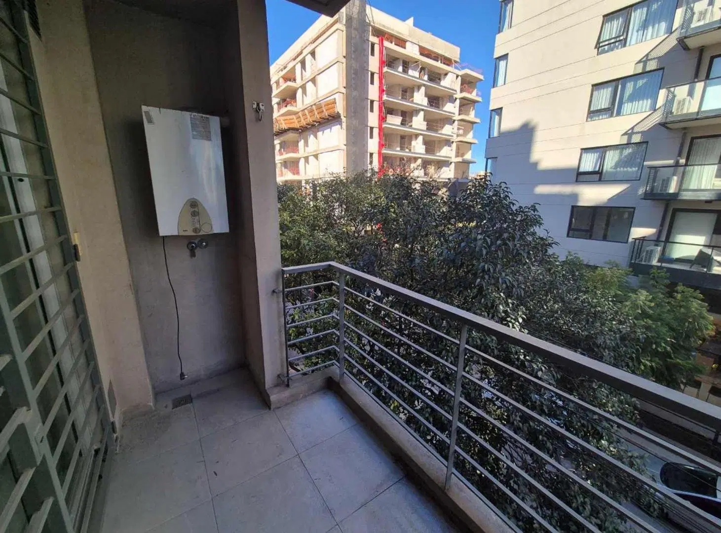ALQUILER DPTO 2 AMB C/BALCON AL FRENTE COLEGIALES 5
